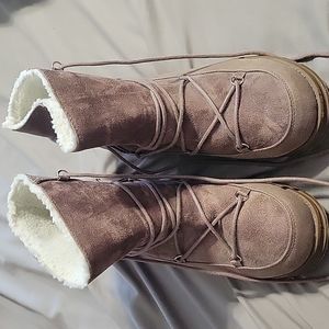 Mad Love Short Fleece-lined Boots